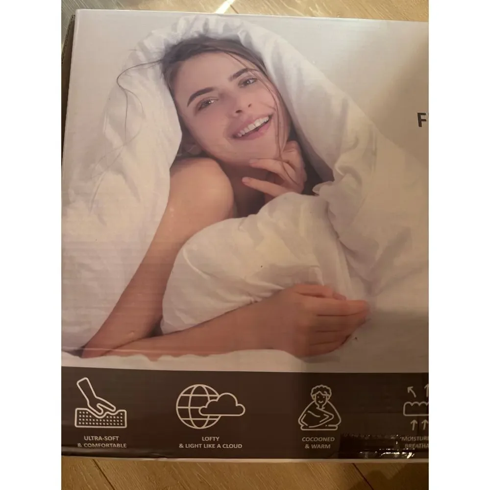 New Hotel Collection Feathers & Down Comforter White Full / Queen 98